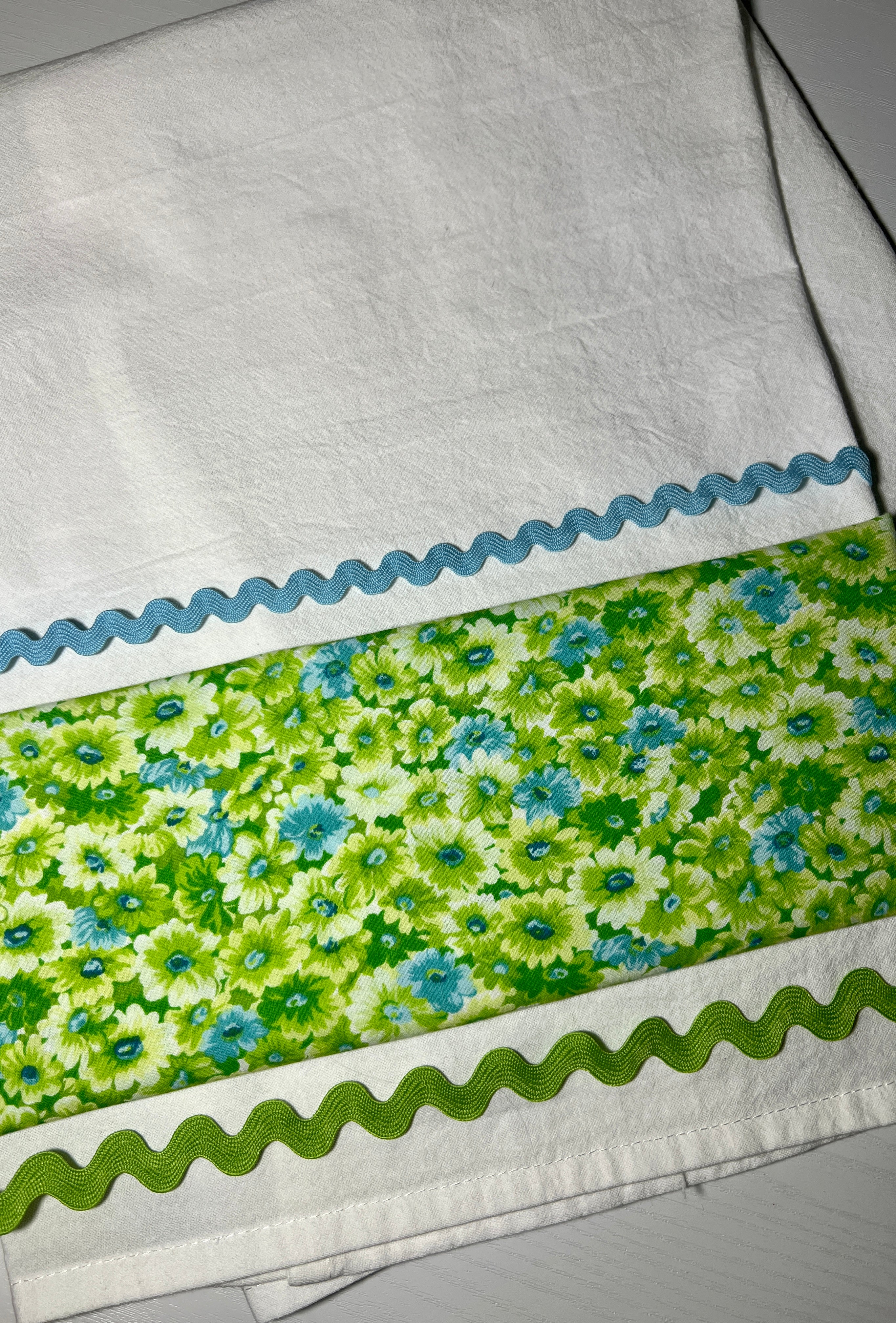 Buy grassy-green Kitchen Towels for Spring 28&quot;x28&quot;