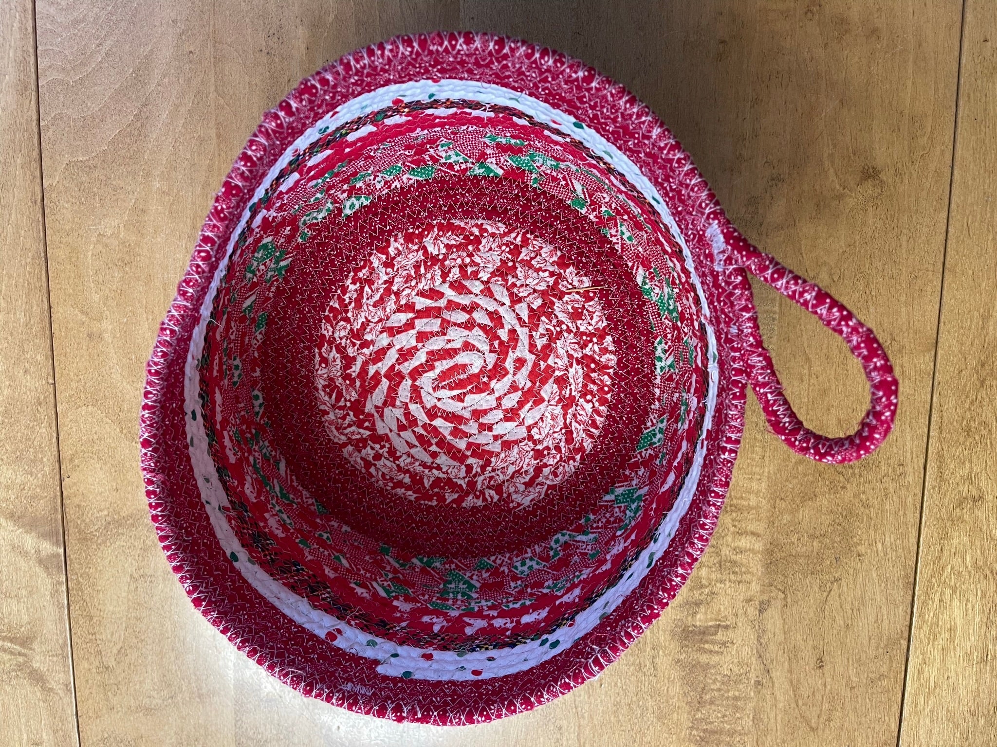 Bowl Fabric - Christmas Red & White