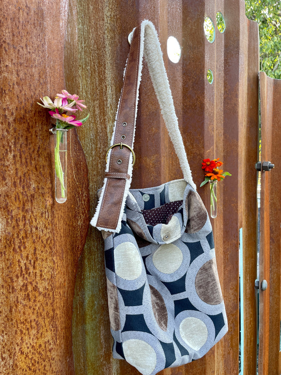 Purse - FUN! Geo Circles with Plush Strap