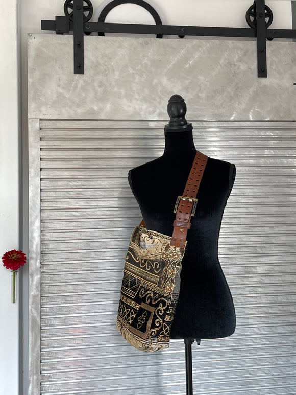 Purse - Jazzy Tapestry with Plaid Lining